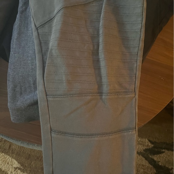 Express leggings barely worn - Picture 1 of 3